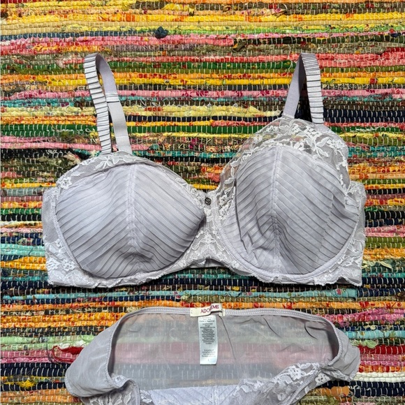 Adore Me Light Grey Lace Lingerie Set – Bra 38DD & Panty Large - Picture 3 of 4